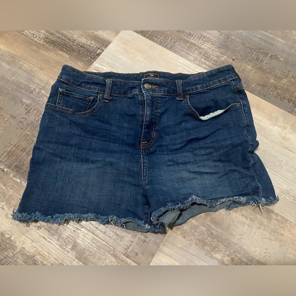 GAP High-Rise Denim Cut-Off Shorts